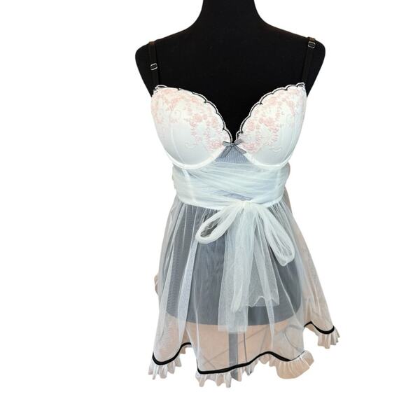 New ~ VICTORIA'S SECRET ~ Women's White Lace 2 Piece Babydoll Bra Set Size 36C - Picture 1 of 4